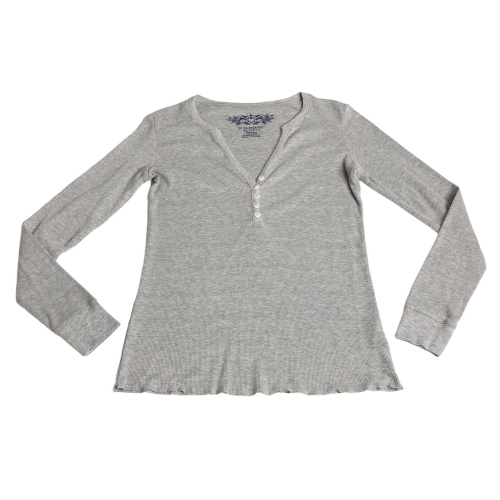 Vintage Y2K No Boundaries Henley Thermal Top Juniors XL Gray Heart Bella Elena